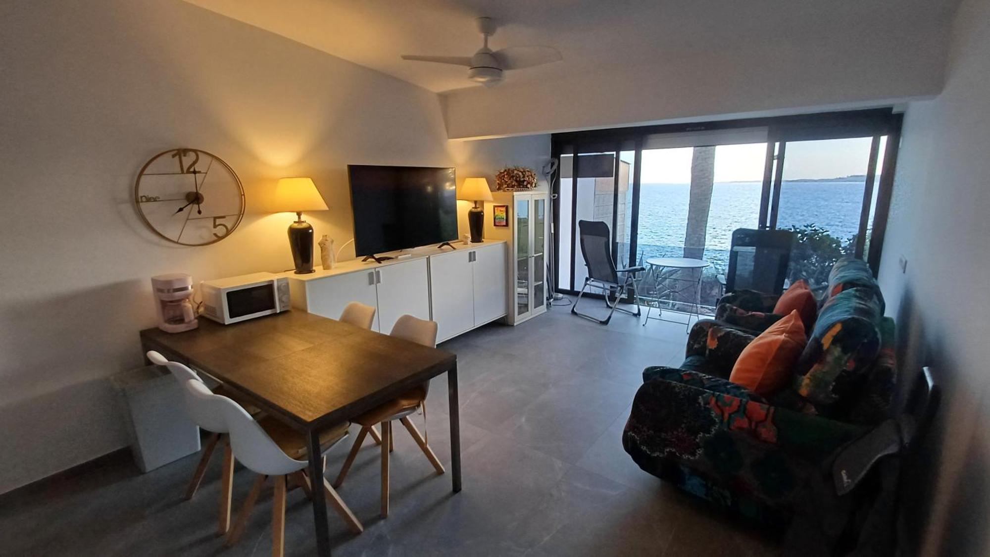 Bungalow Uno - Front Line Of Ocean San Bartolomé المظهر الخارجي الصورة